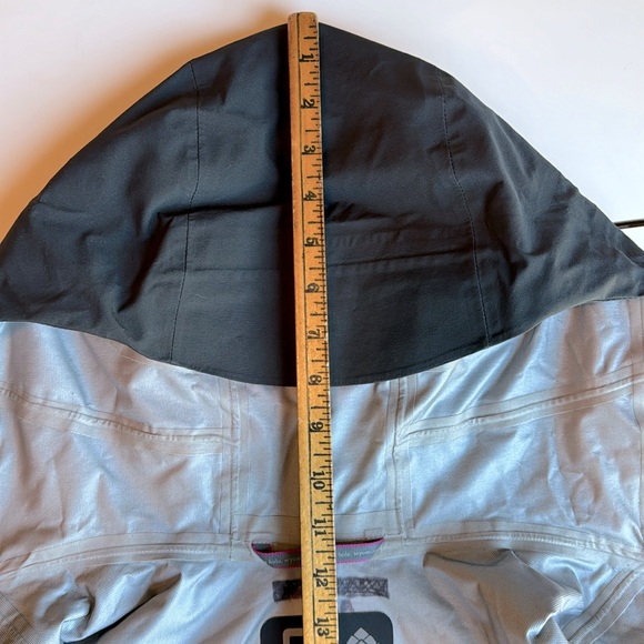 Stio 🏔️ waterproof wind proof jacket or ski shell ⛷️ - Picture 15 of 16